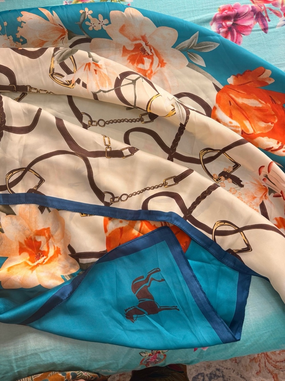 Two Stylish Patterned Scarves - Picture 7 of 8